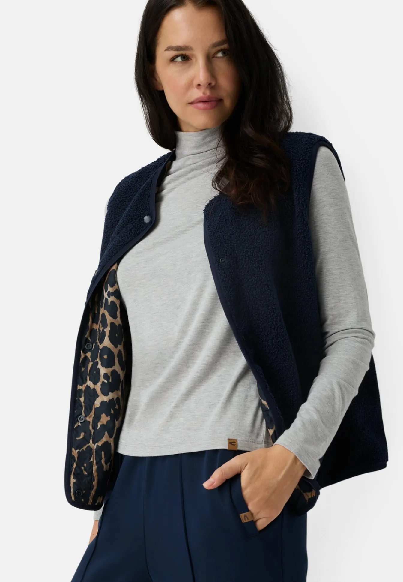 Damen Camel Active Jacken & Westen^Fleece-Weste mit Knopfverschluss