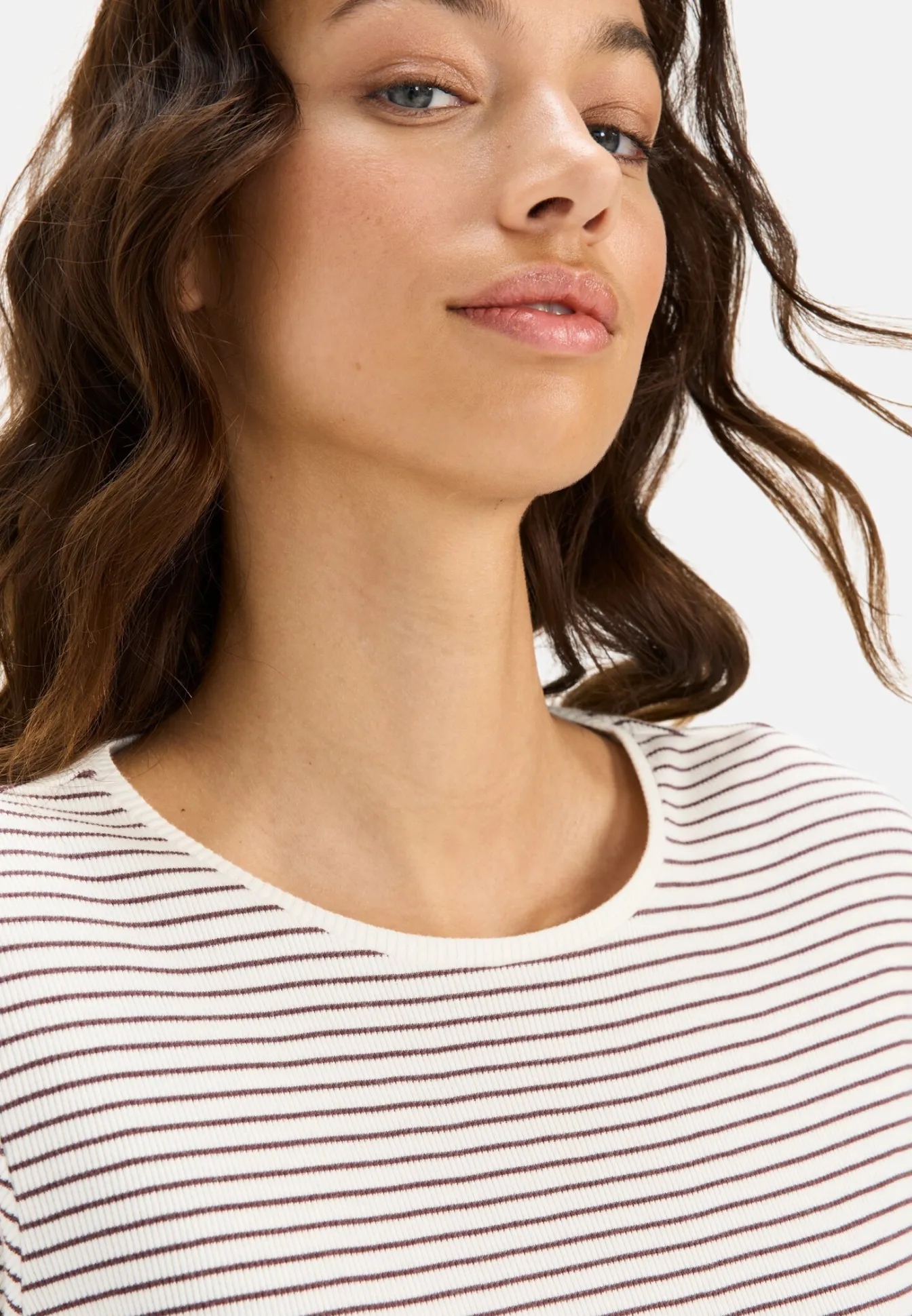Damen Camel Active T-Shirts & Polos^Gestreiftes Rundhals T-Shirt aus reiner Baumwolle