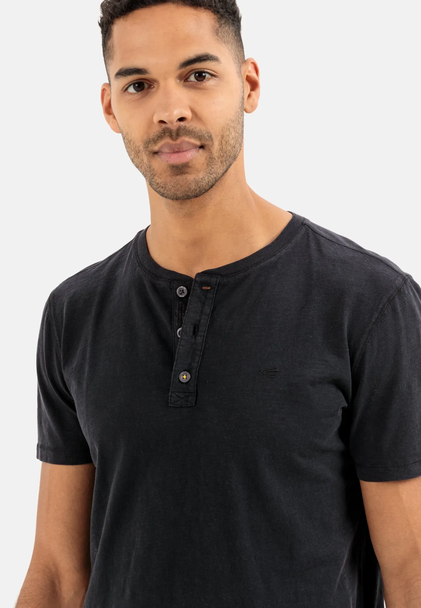 Herren Camel Active T-Shirts & Polos^Henley Shirt mit kurzem Arm aus reiner Baumwolle