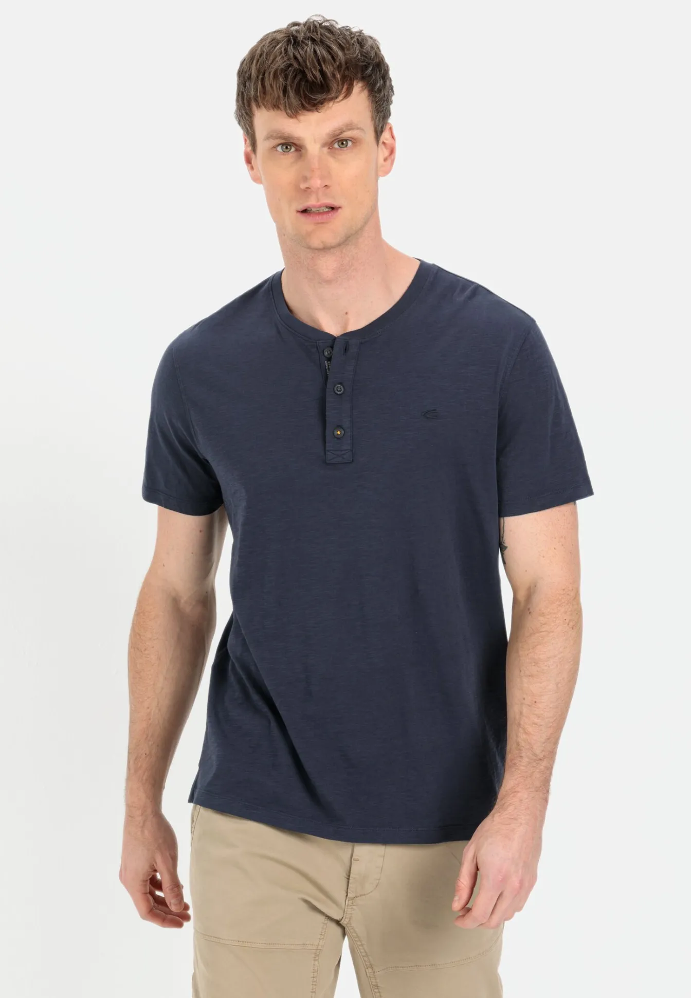 Herren Camel Active T-Shirts & Polos^Kurzarm Henleyshirt aus reiner Baumwolle