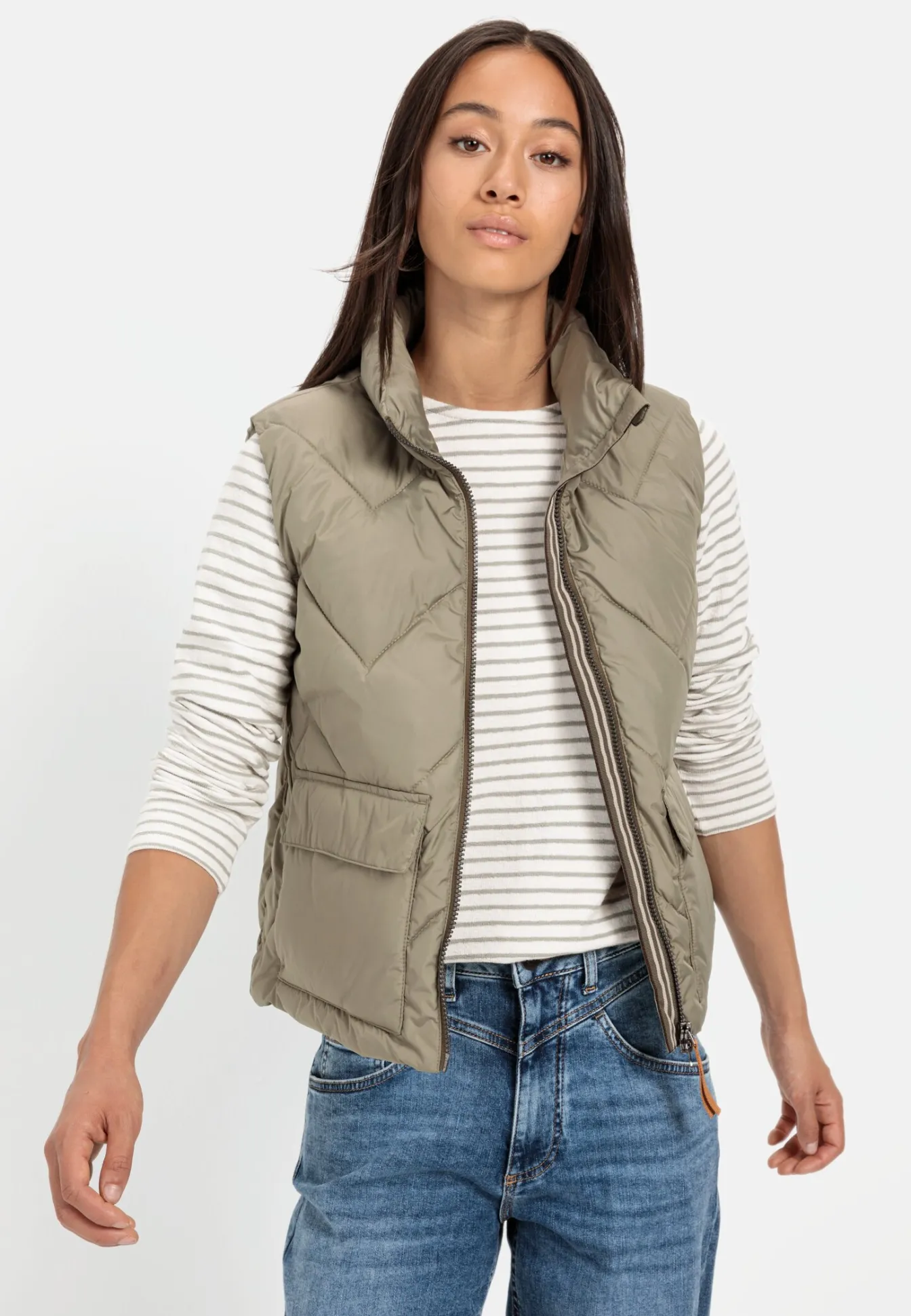 Damen Camel Active Jacken & Westen^Kurze Steppweste aus recyceltem Polyester