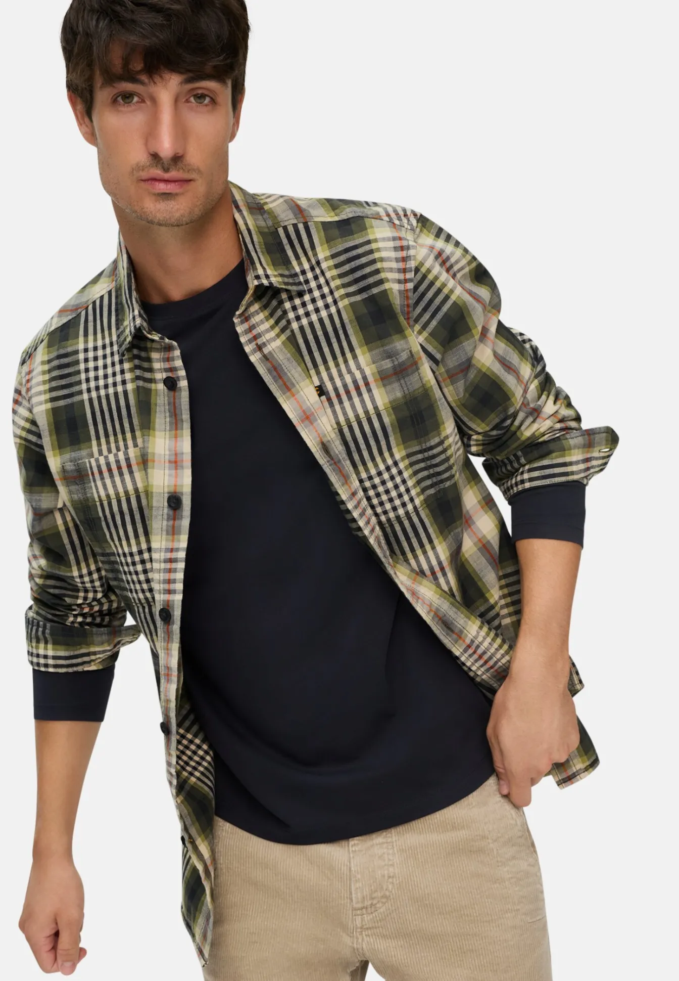 Herren Camel Active Hemden^Langarm Hemd mit Kentkragen und Brusttaschen