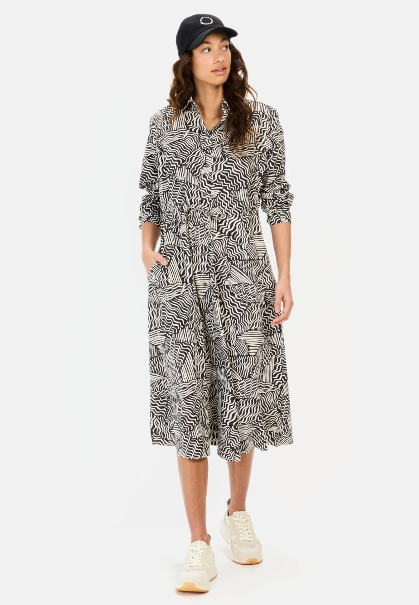 Damen Camel Active Kleider^Langes Hemdblusenkleid mit Allover-Print
